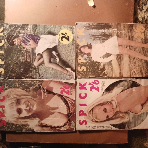 Spick vintage magazines - x4,